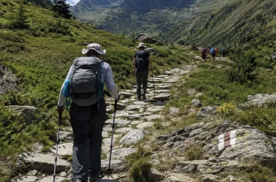 去武功山露营、贡嘎雪山徒步，高反、失温、救援保险怎么选？户外人出发前必看！